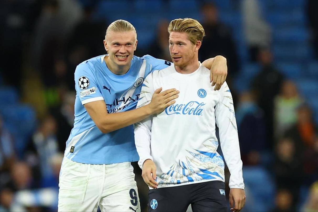 关于德布劳内在美国队比赛中战术调整，持续失利引发热议！气势如虹延续的信息